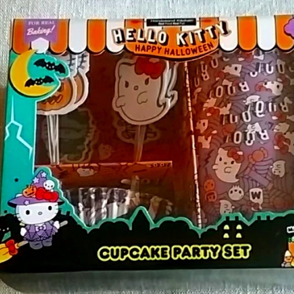 HELLO KITTY CUPCAKE PARTY SET